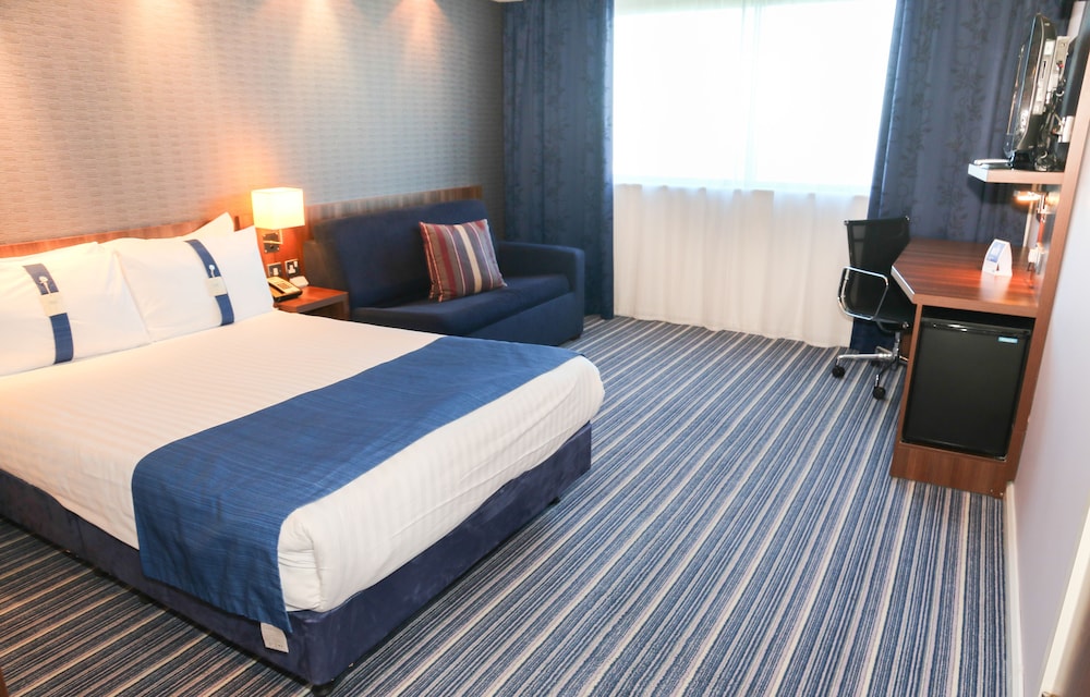 holiday inn express london heathrow t5 by ihg