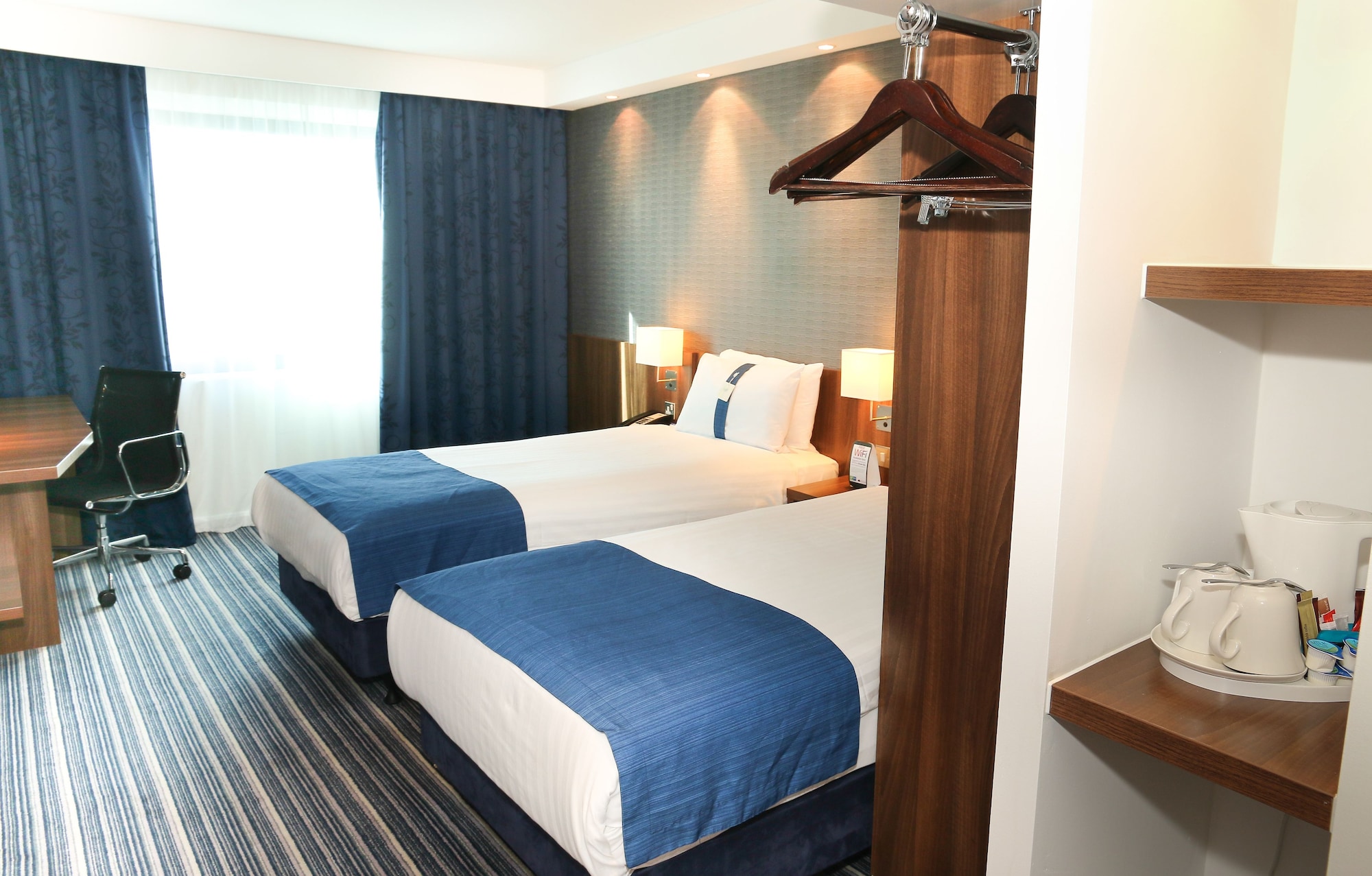 holiday inn express london heathrow t5 by ihg