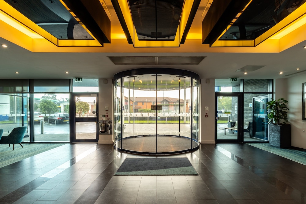 holiday inn express london heathrow t5 by ihg