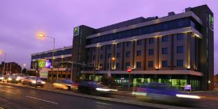 holiday inn express london heathrow t5 by ihg