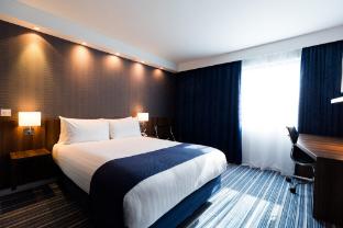holiday inn express london heathrow t5 by ihg