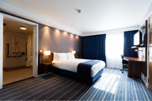 holiday inn express london heathrow t5 by ihg