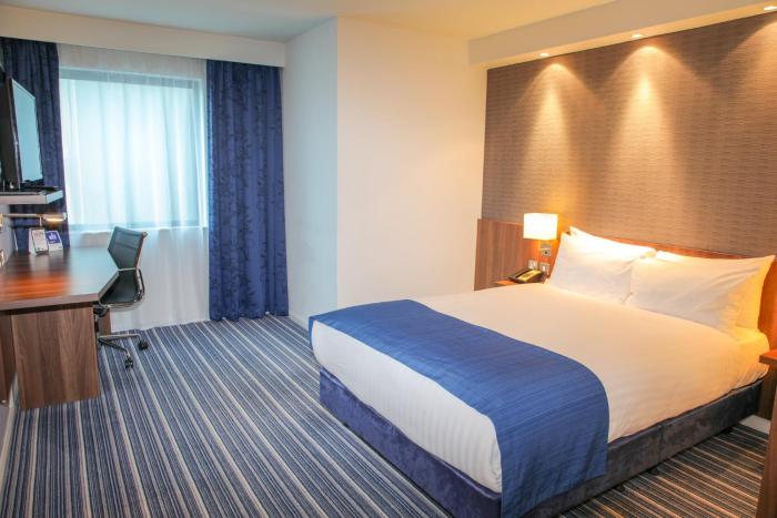holiday inn express london heathrow t5 by ihg