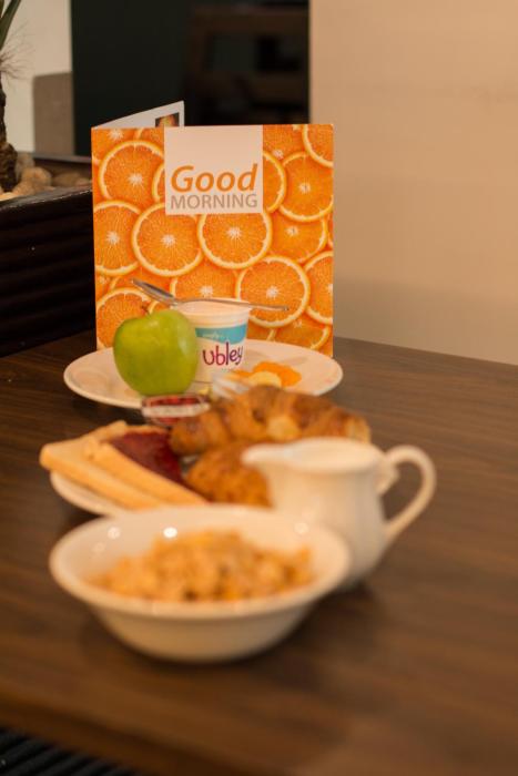 holiday inn express london heathrow t5 by ihg