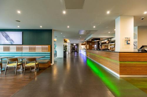 holiday inn express london heathrow t5 by ihg