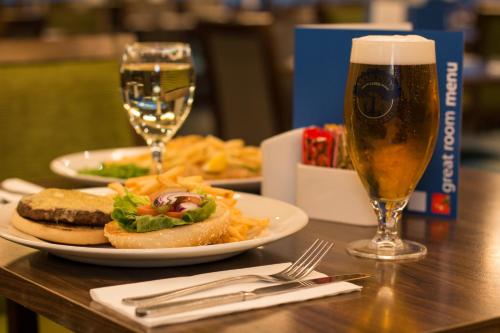 holiday inn express london heathrow t5 by ihg