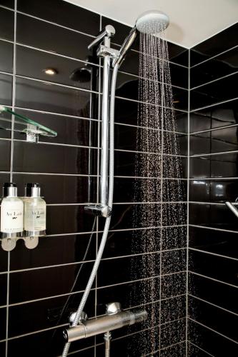holiday inn express london heathrow t5 by ihg