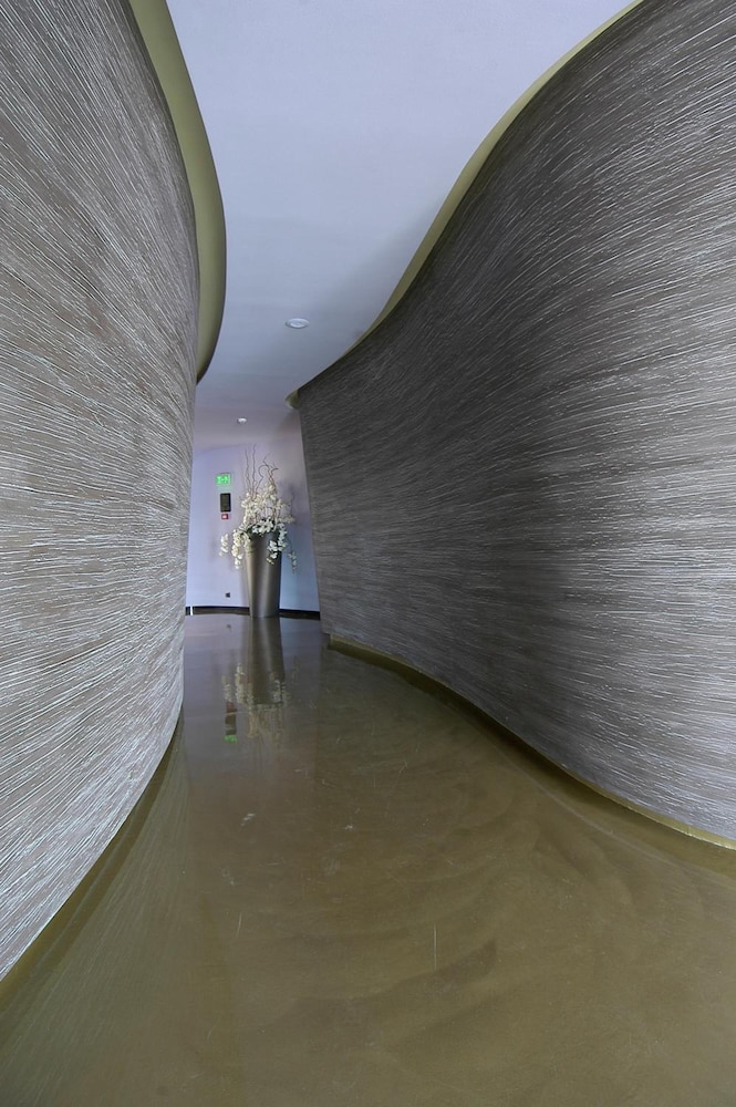 les fleurs boutique hotel