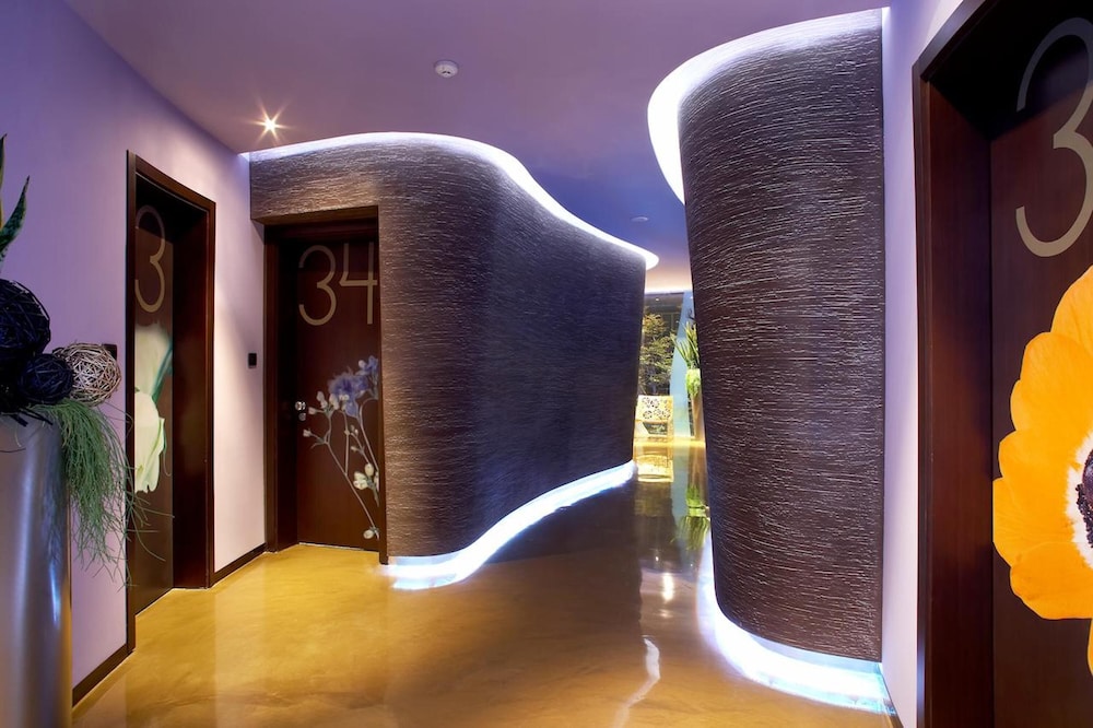 les fleurs boutique hotel