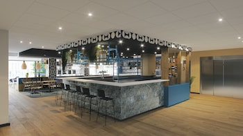 ibis styles miramas provence