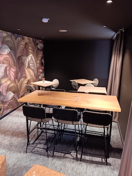 ibis styles miramas provence