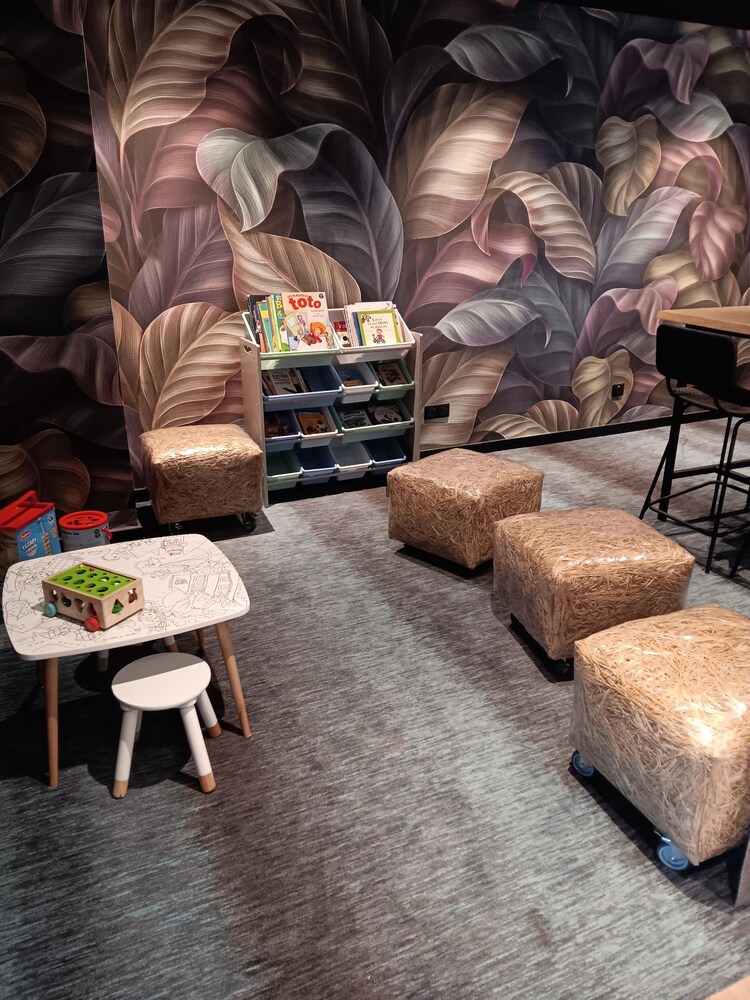 ibis styles miramas provence