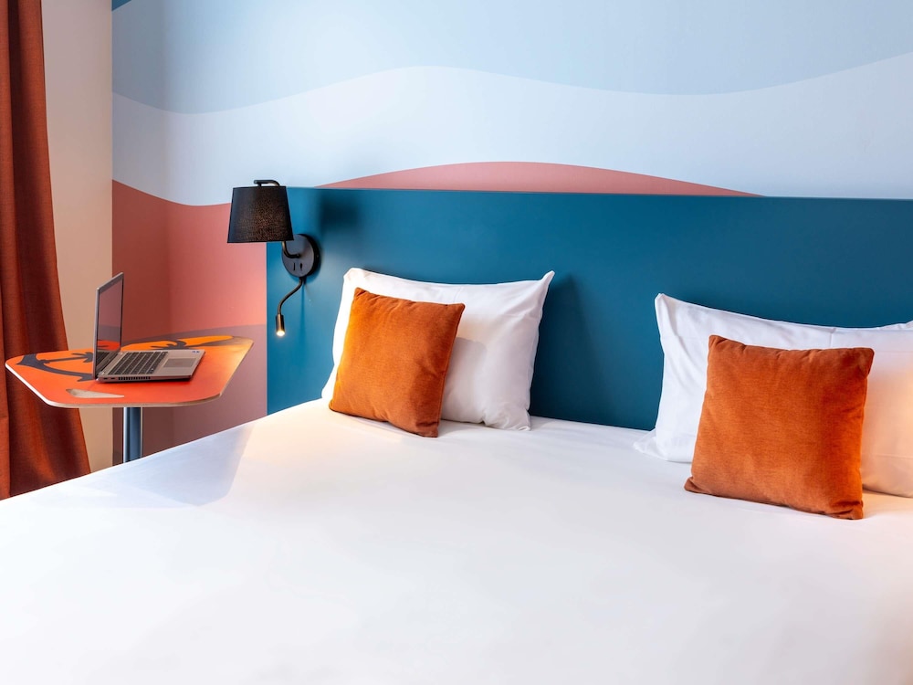 ibis styles miramas provence
