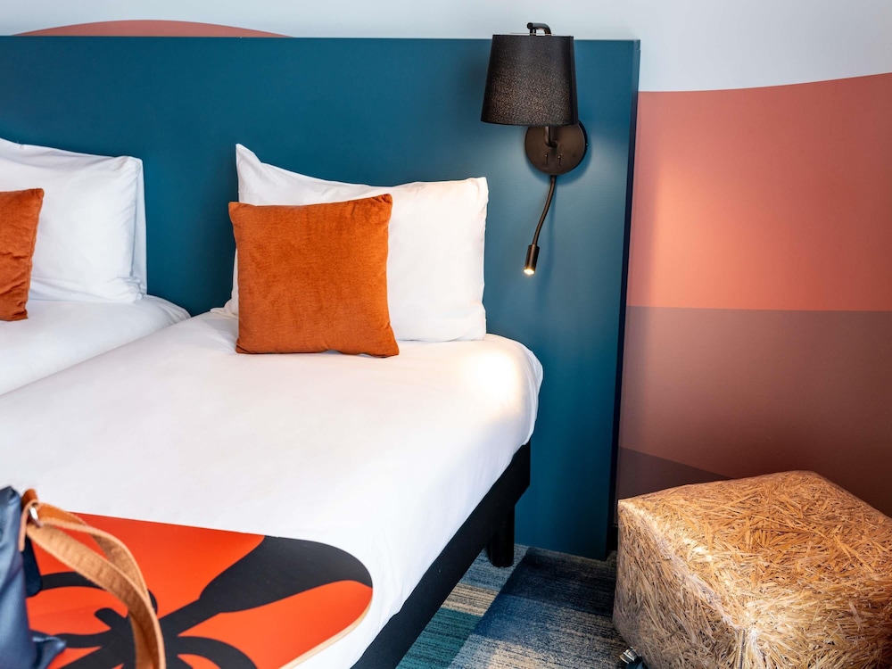 ibis styles miramas provence
