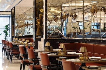 waldorf astoria doha west bay