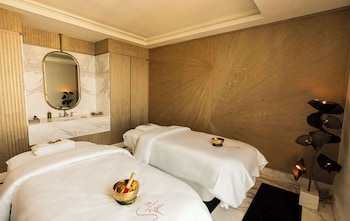 waldorf astoria doha west bay