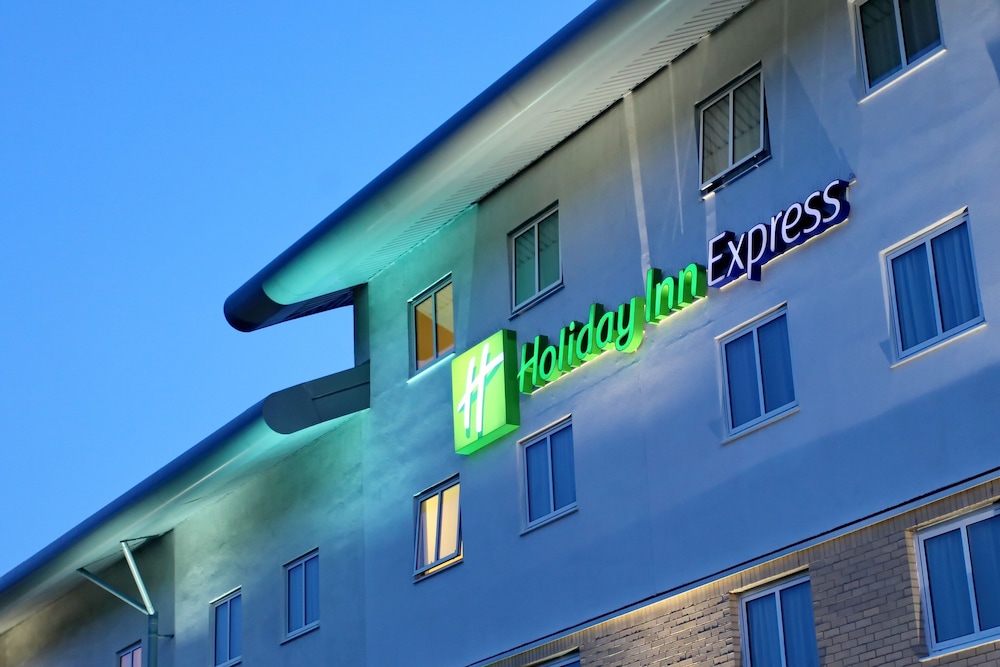 holiday inn express southampton m27 jct7 by ihg