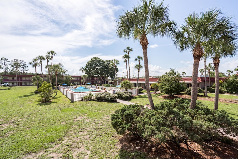 motel 6 spring hill fl weeki wachee