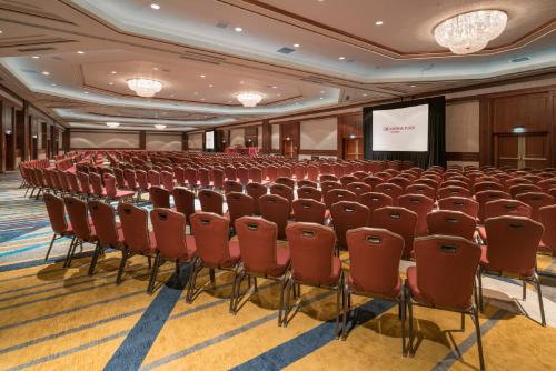 crowne plaza springfield by ihg