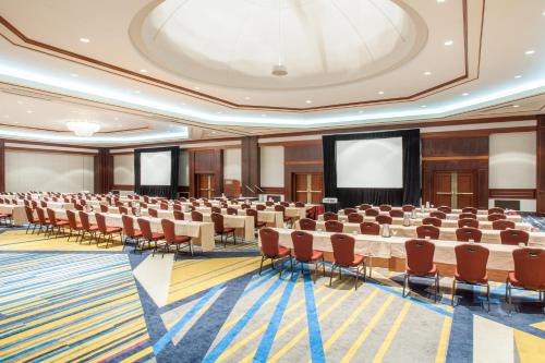 crowne plaza springfield by ihg