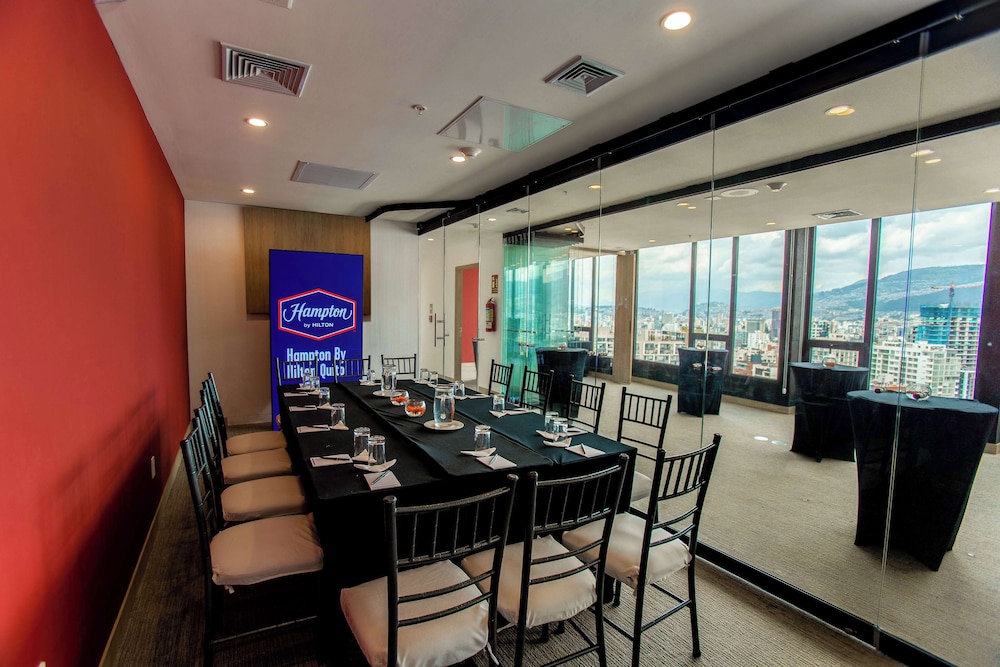 hampton by hilton quito la carolina park