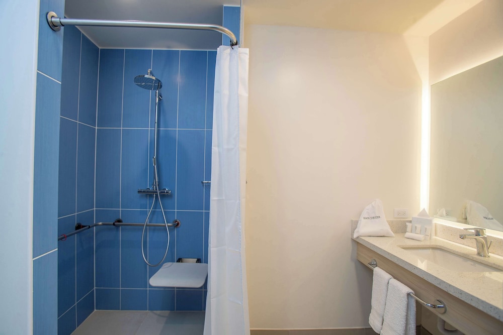 hampton by hilton quito la carolina park