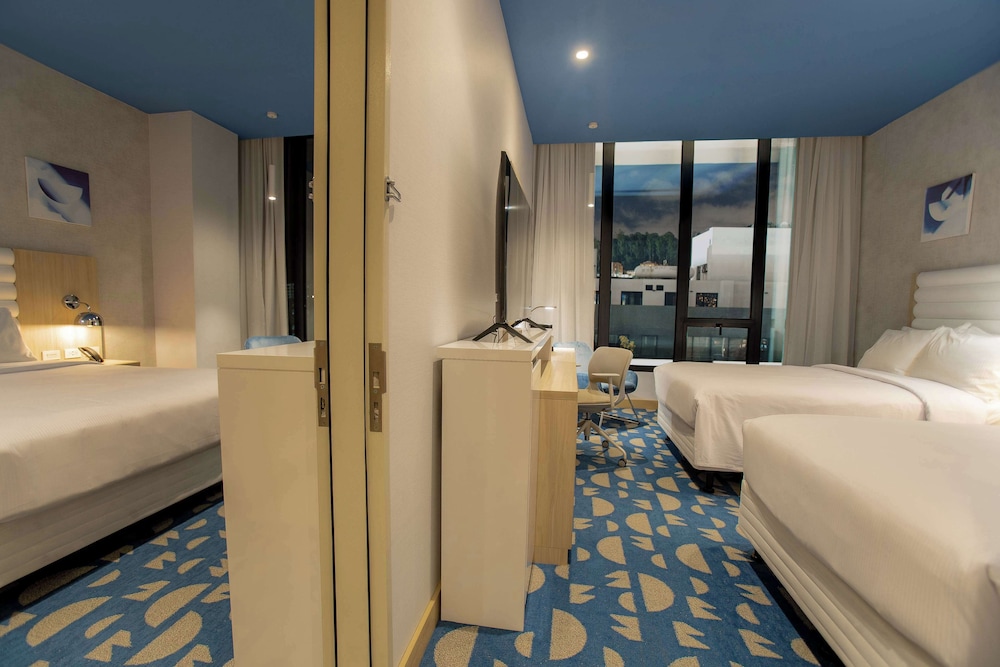 hampton by hilton quito la carolina park