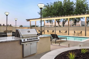 hampton inn stockton