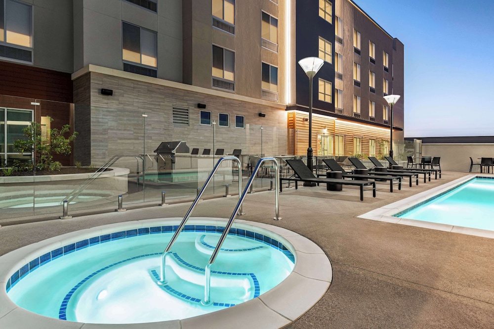 hampton inn stockton