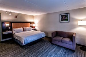 Hampton Inn & Suites Staten Island,New York>>Bloomfield,3 star