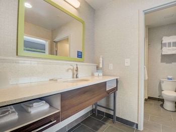 hampton inn and suites williamstown ark encounter