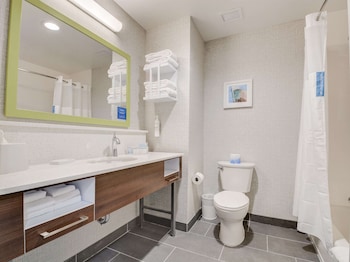 hampton inn and suites williamstown ark encounter