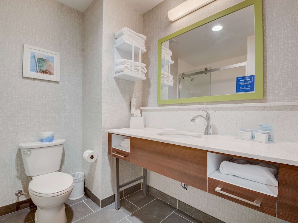 hampton inn and suites williamstown ark encounter