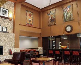 Hampton Inn & Suites Stephenville,Stephenville>>Granbury,3 star