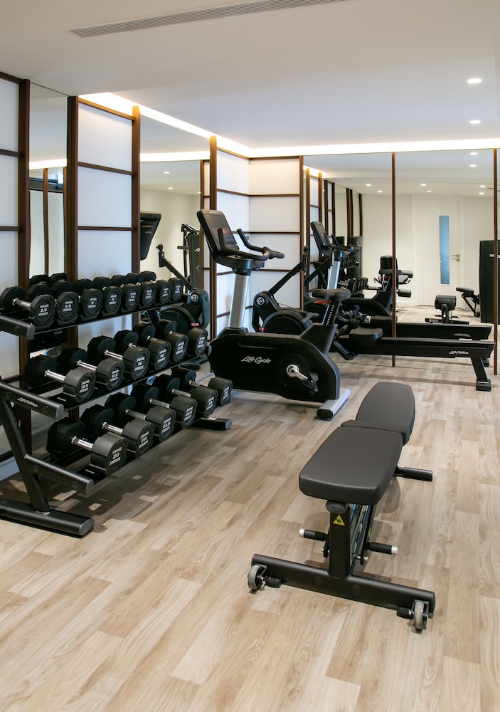 mercure larnaca beach resort