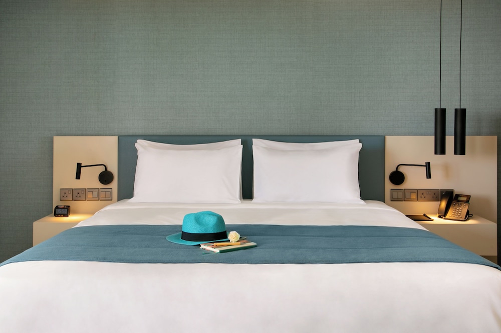 mercure larnaca beach resort