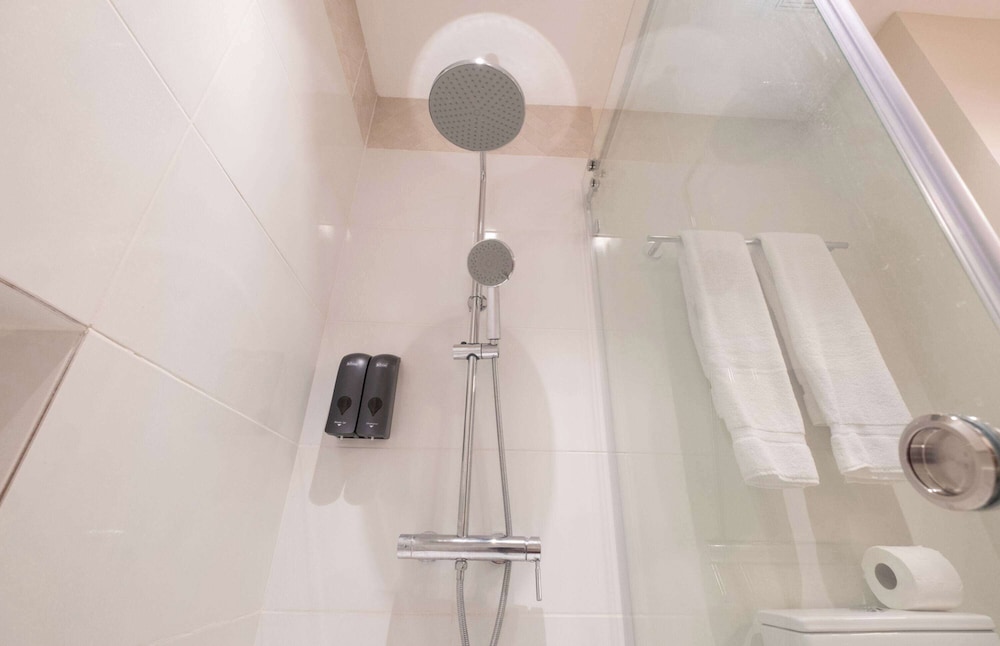 super 8 by wyndham manzanillo