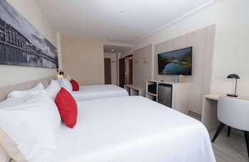 super 8 by wyndham manzanillo