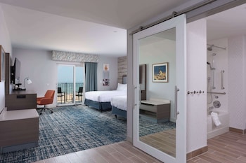 hampton inn and suites manistee waterfront