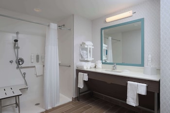 hampton inn and suites manistee waterfront