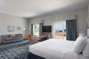 hampton inn and suites manistee waterfront