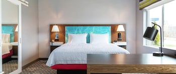 hampton inn and suites manistee waterfront