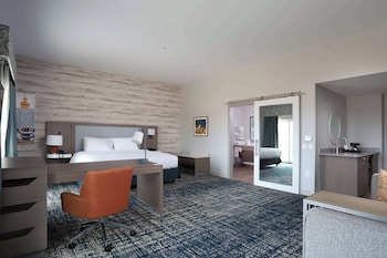 hampton inn and suites manistee waterfront