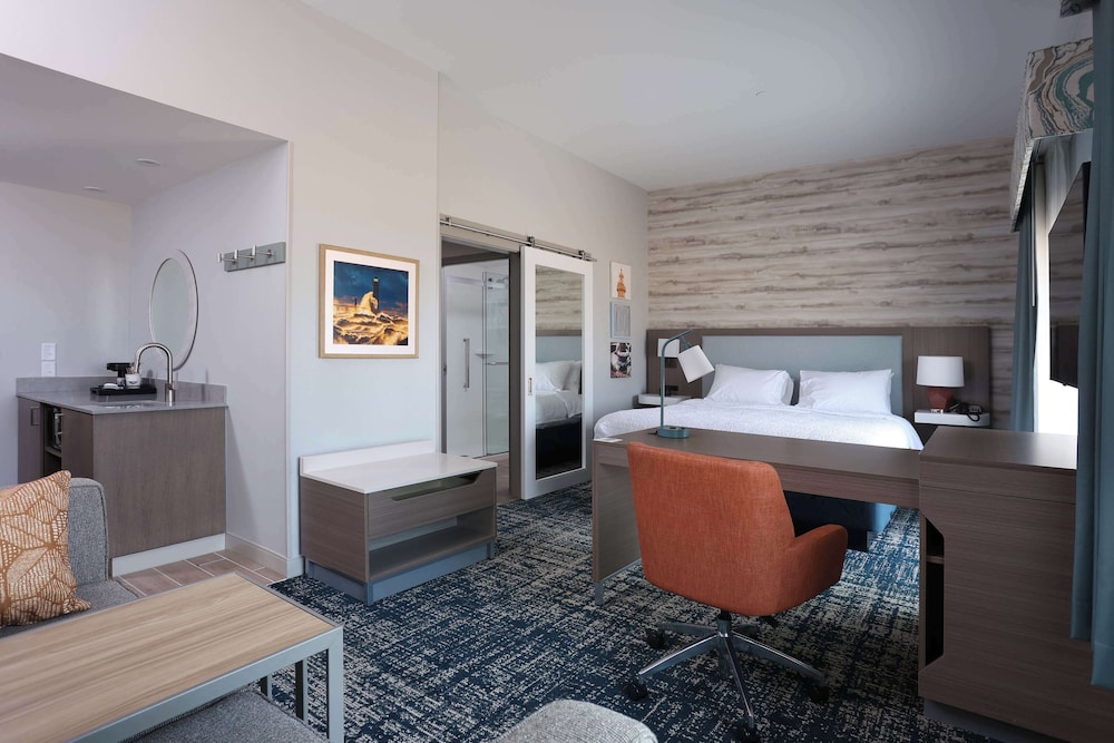 hampton inn and suites manistee waterfront