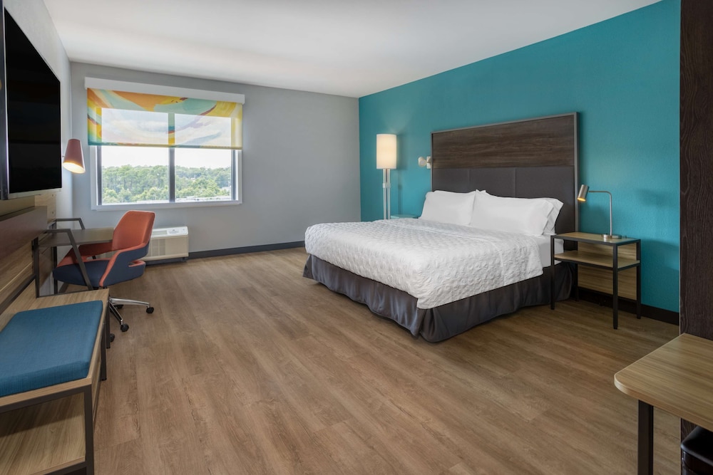 tru by hilton pensacola airport medical center