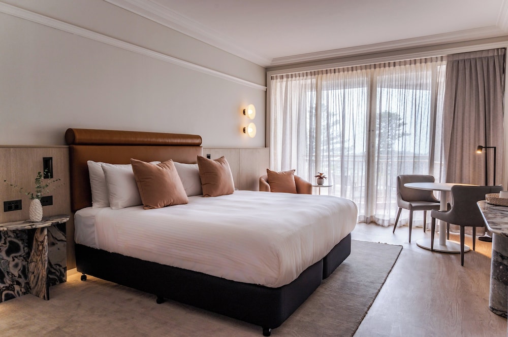 crowne plaza terrigal pacific by ihg