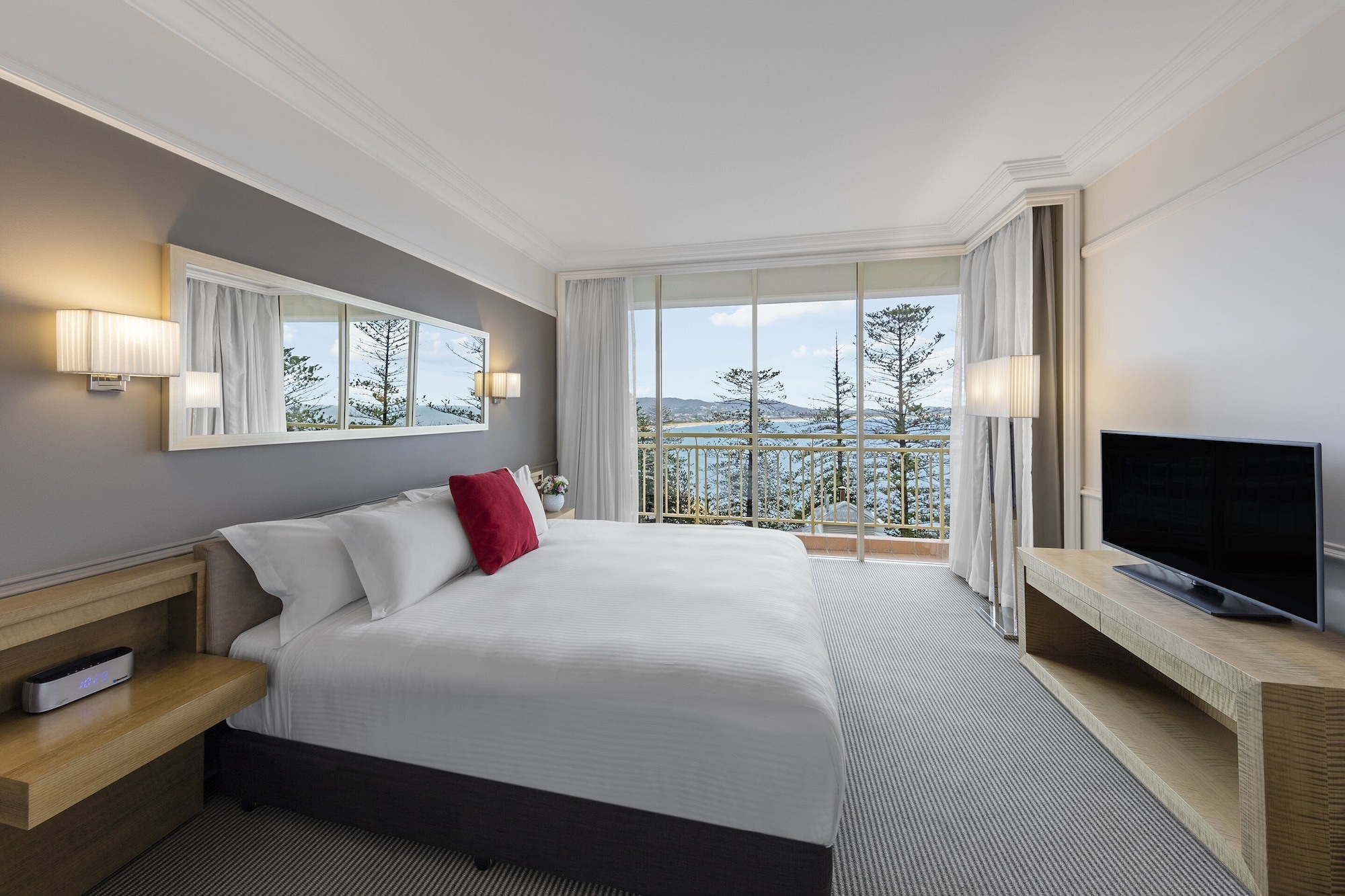 crowne plaza terrigal pacific by ihg
