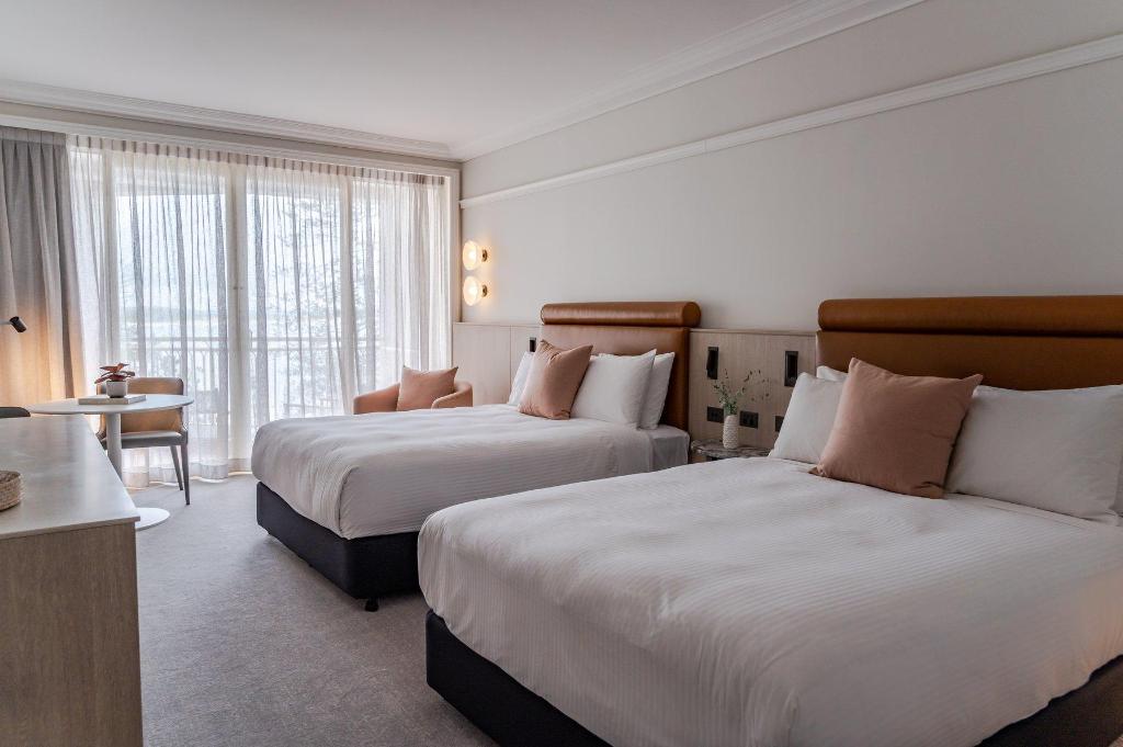 crowne plaza terrigal pacific by ihg