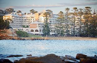 crowne plaza terrigal pacific by ihg