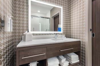 home2 suites by hilton cedar rapids westdale